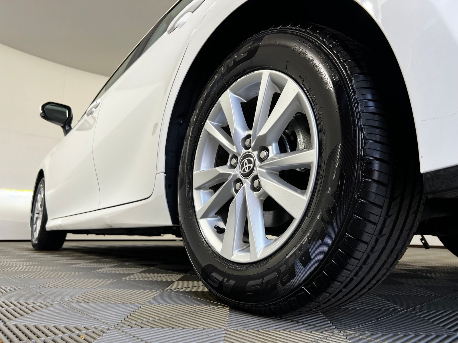 Thumbnail: 2025 Toyota Camry - 24