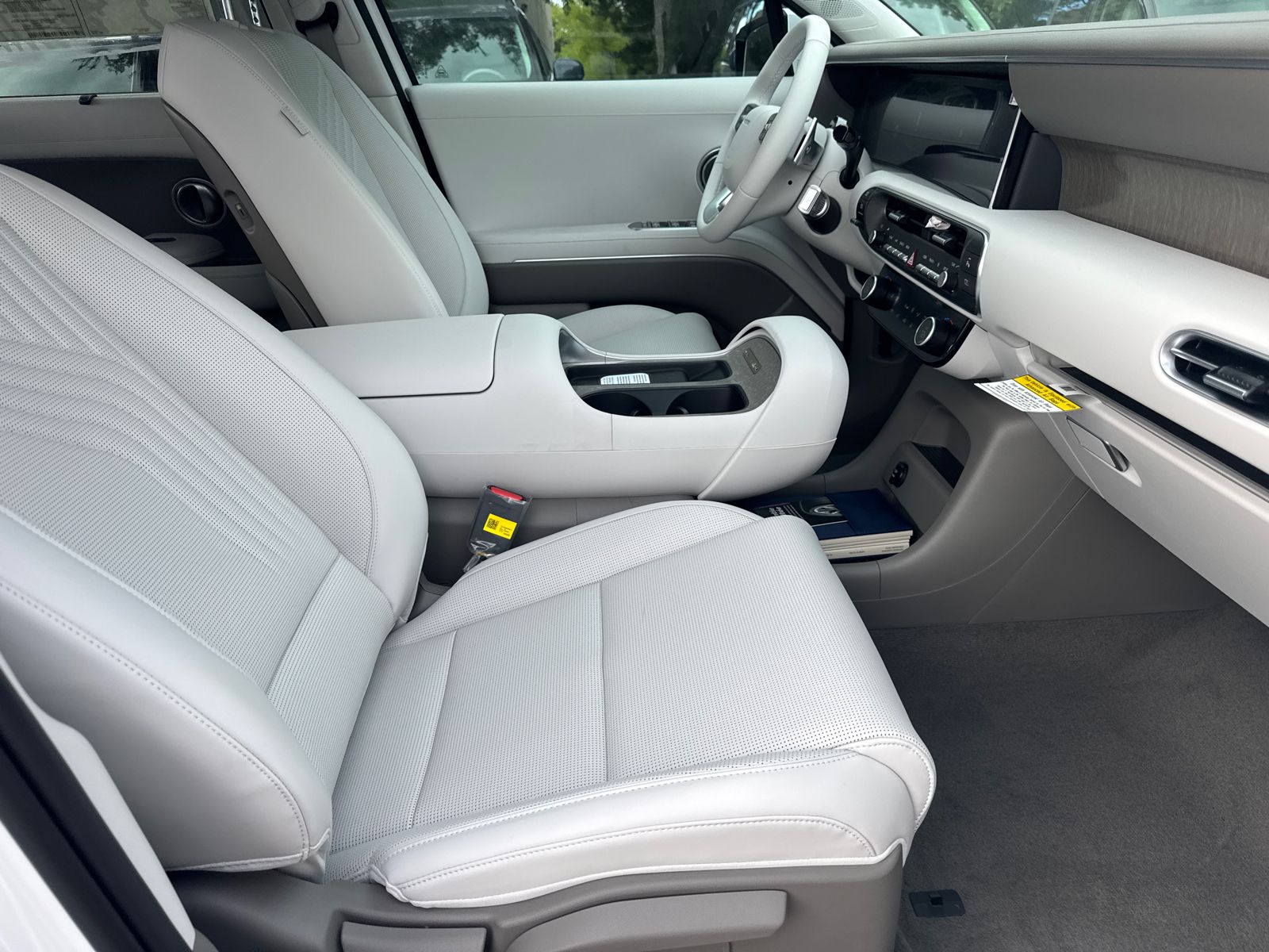 New 2026 White Hyundai Blue SEL image 14