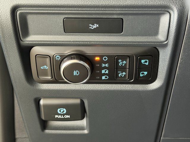 New 2026 Agate Black Metallic Ford XLT image 34