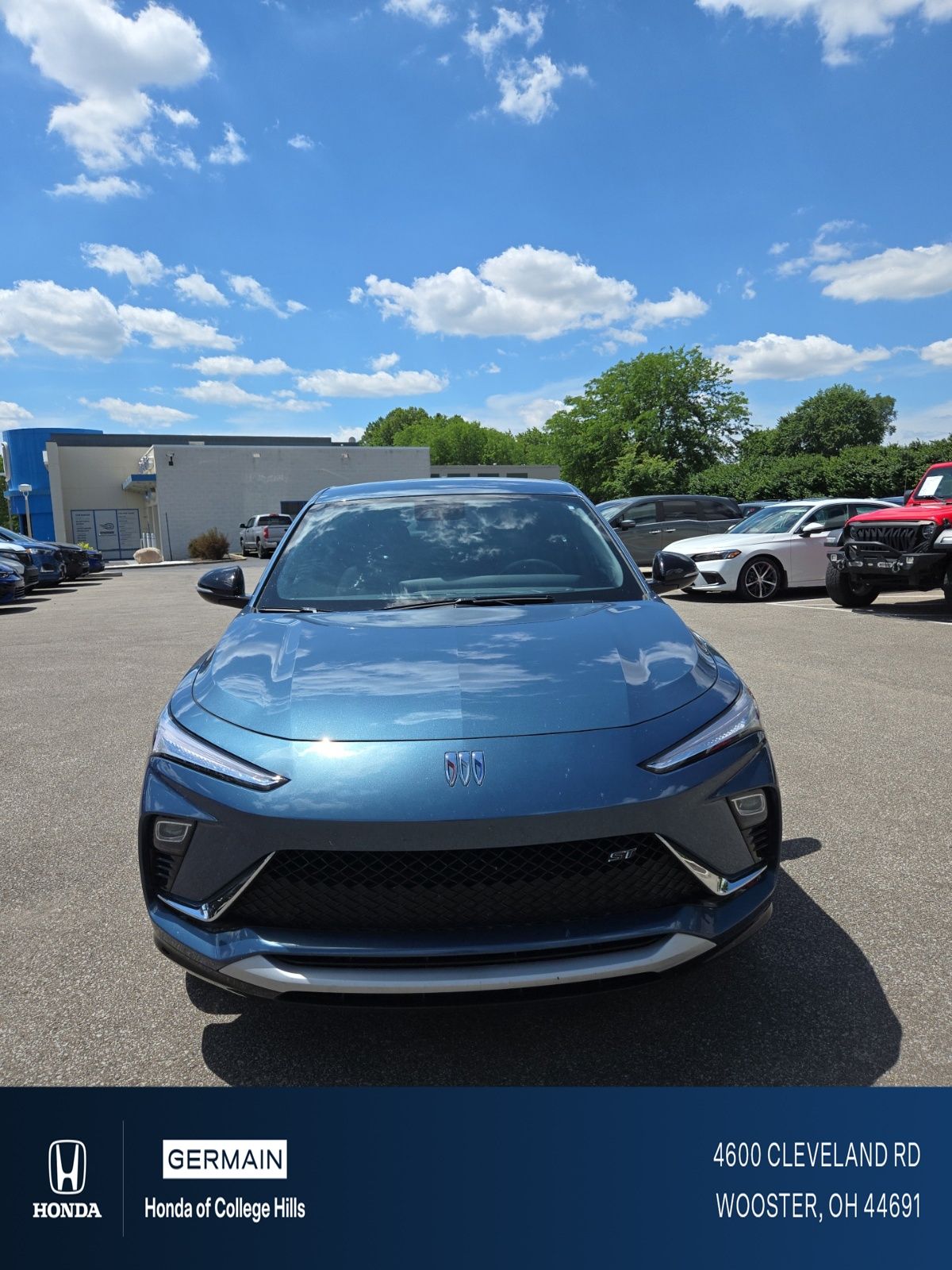 Used 2025 Blue Buick Sport Touring image 28