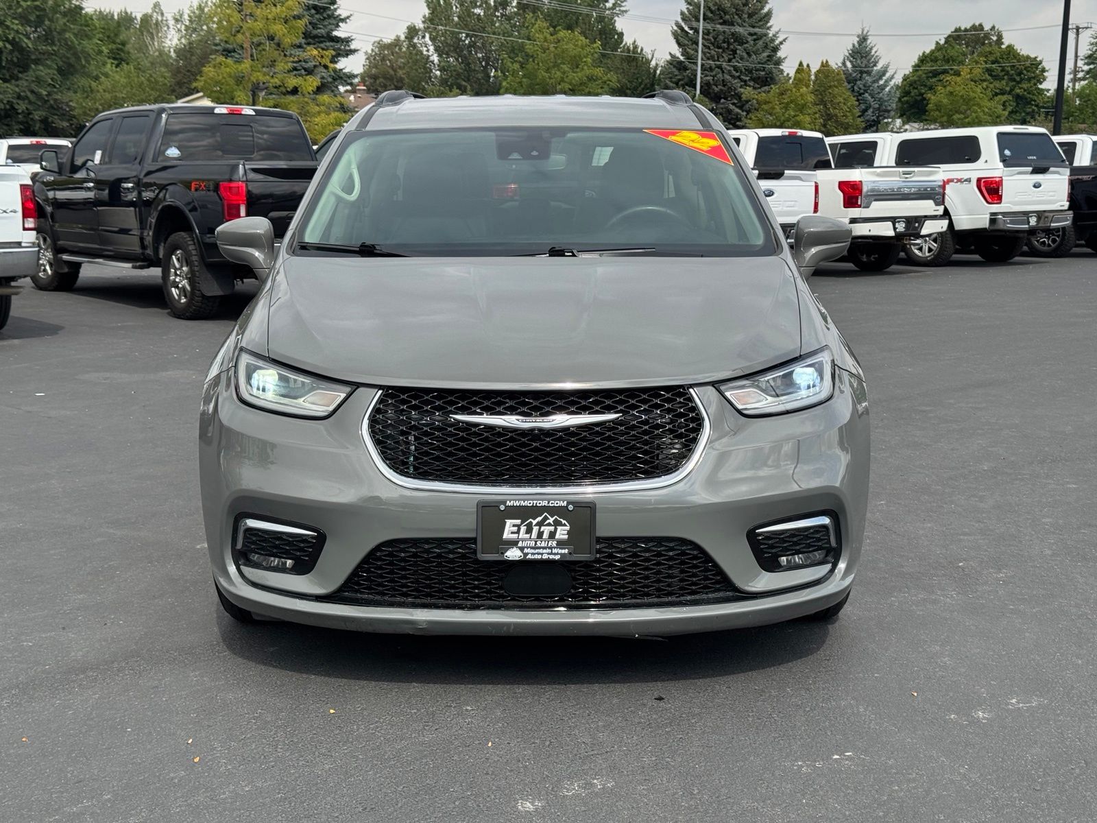 Used 2022 Chrysler Pacifica Van
