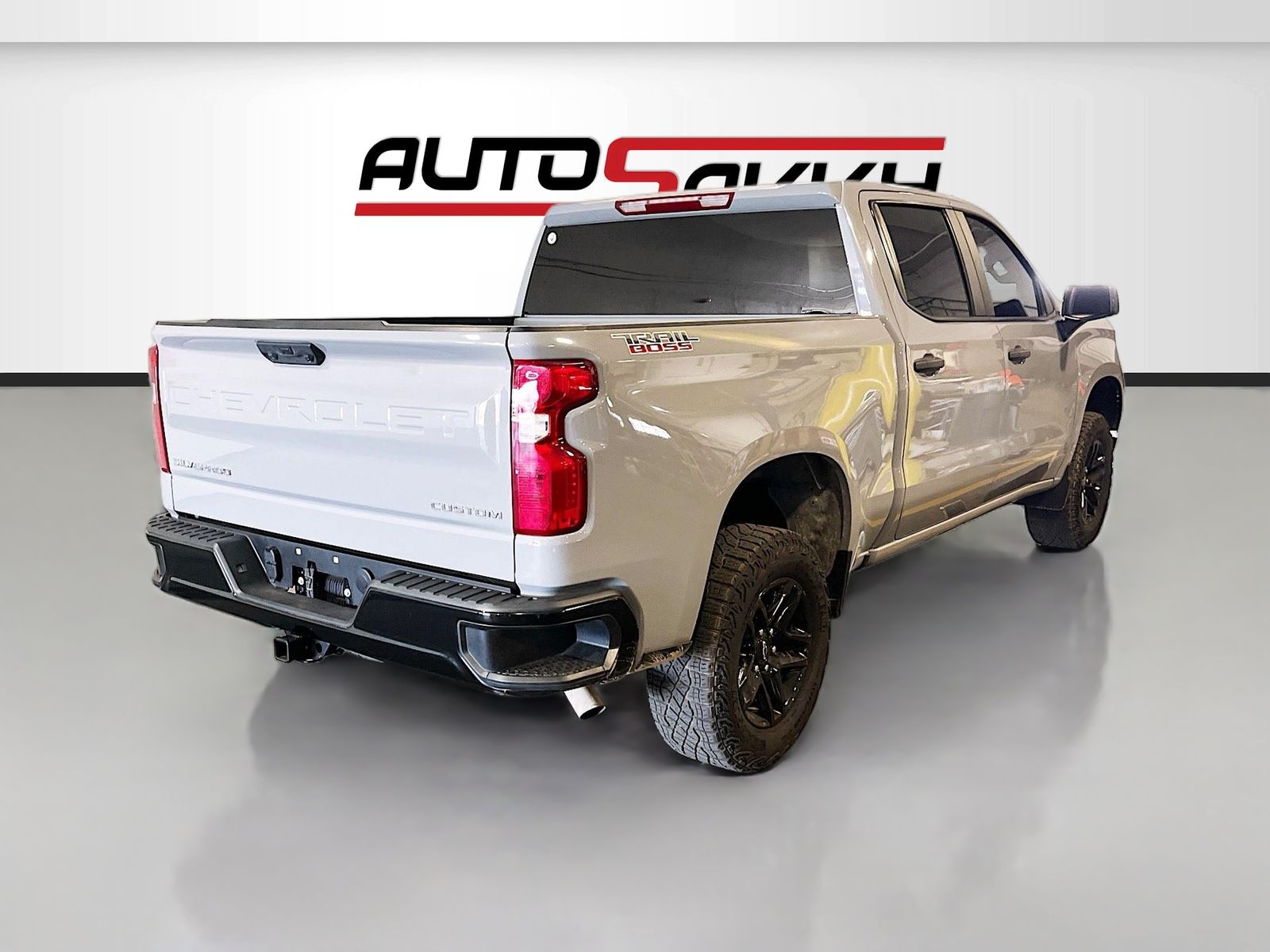 Used 2025 Gray Chevrolet Custom Trail Boss image 7