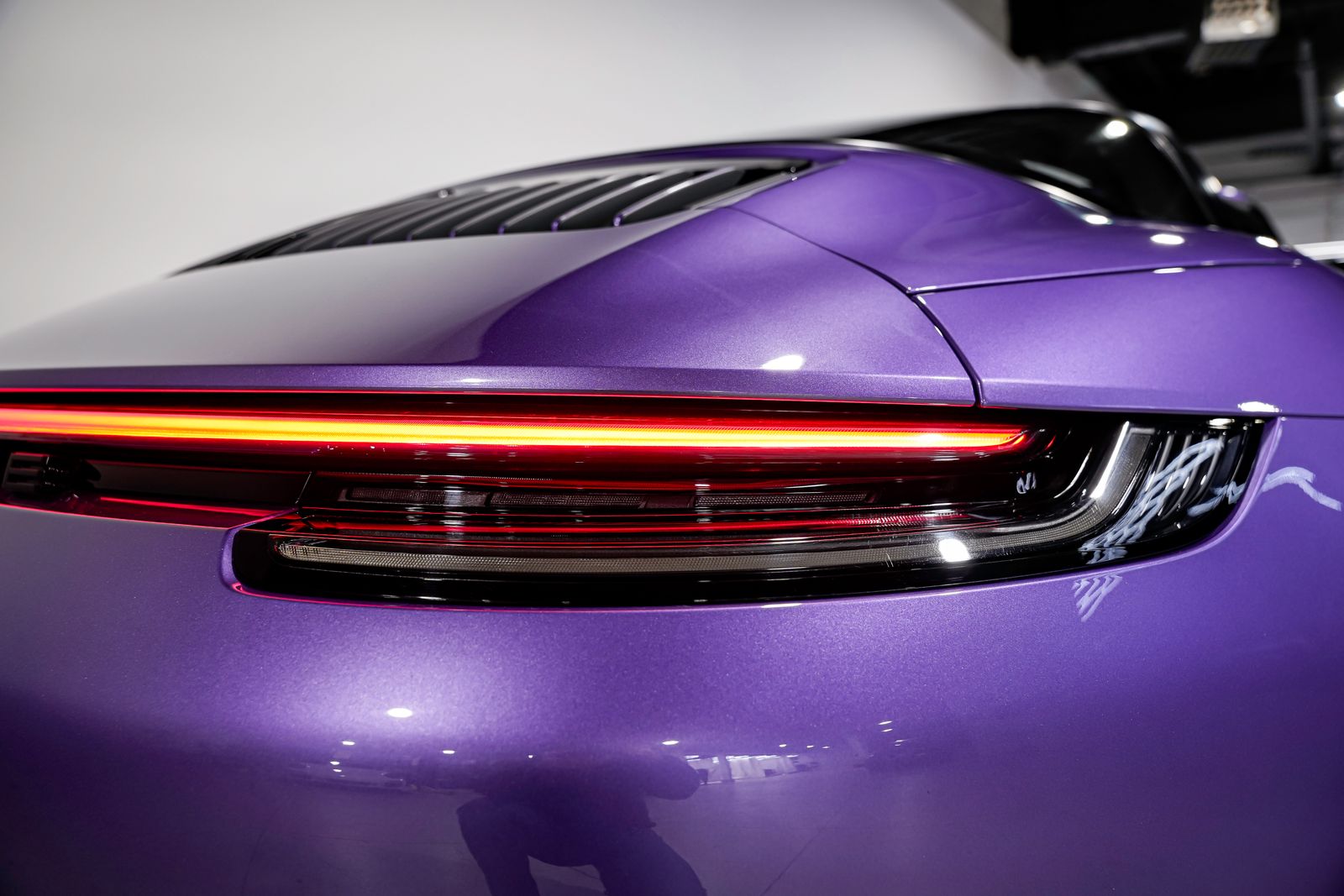 2024 Porsche 911 Targa 4 GTS — photo 40