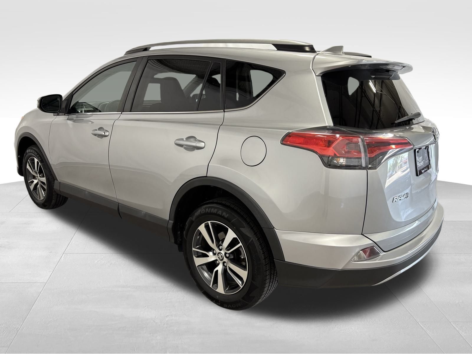 Used Car 2018 Toyota Rav4  For Sale Under $20,000 In Austin, Texas