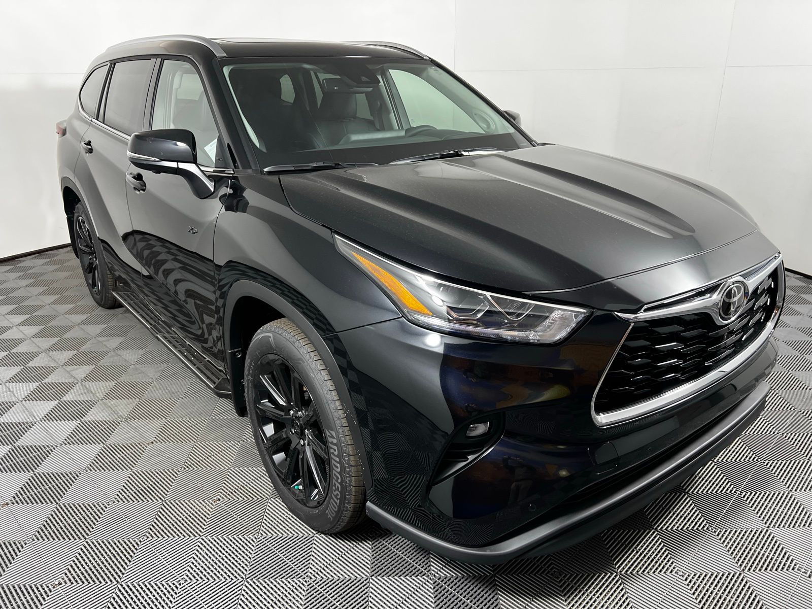 Thumbnail: 2026 Toyota Highlander - 3