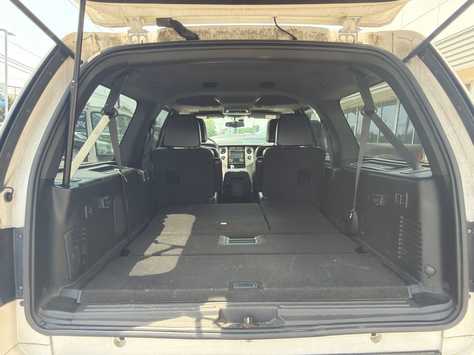 Used 2013 White Ford Limited image 23