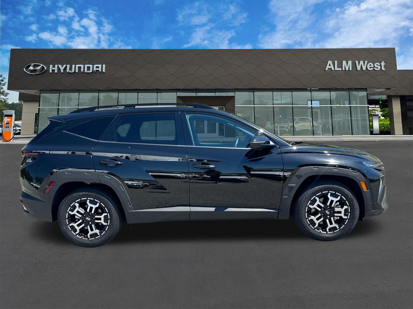 Used 2025 Black Hyundai XRT image 4