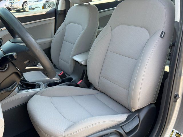 Used 2019 Machine Gray Hyundai SE image 9