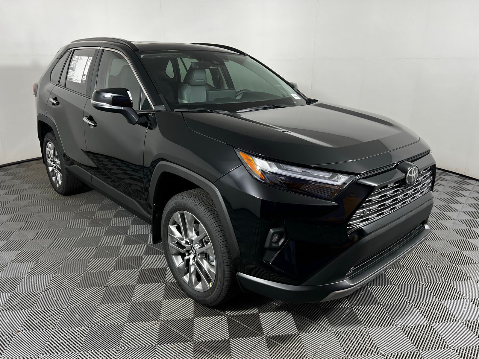 Thumbnail: 2025 Toyota RAV4 - 3