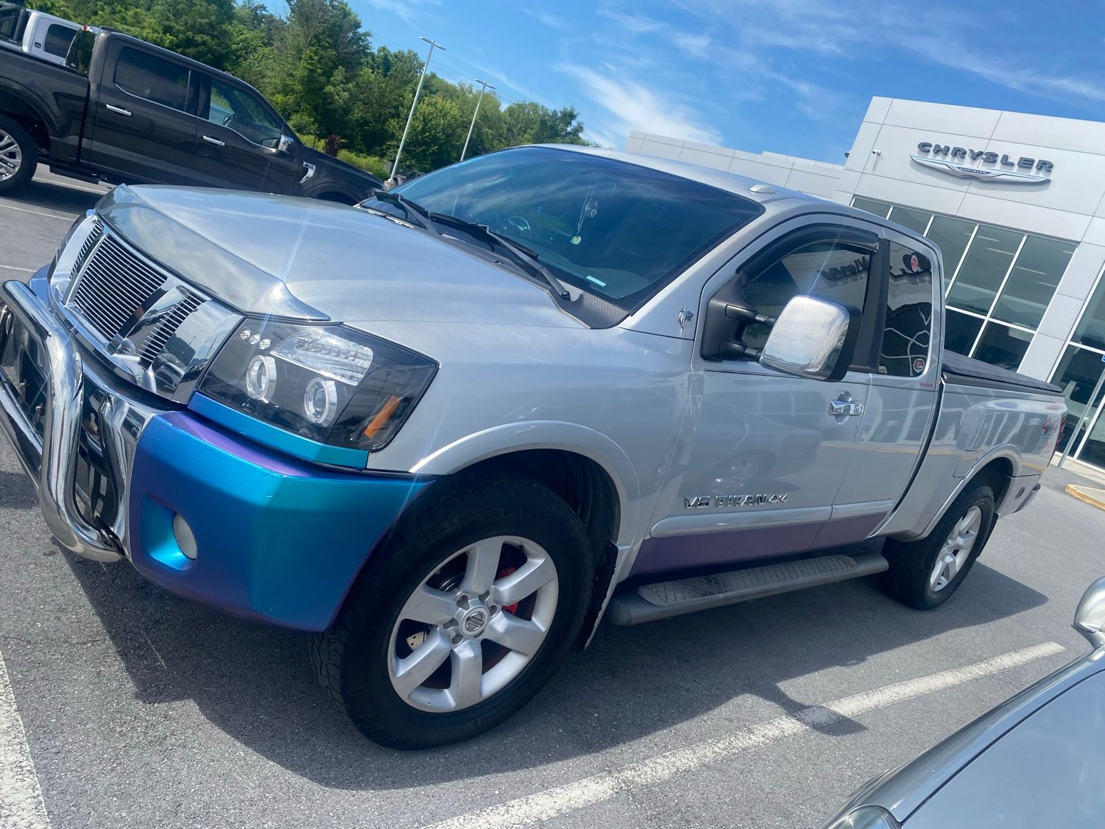 Radiant Silver 2008 Nissan Titan LE King Cab 4WD Pickup Truck Four-Wheel Drive 5-Speed Automatic