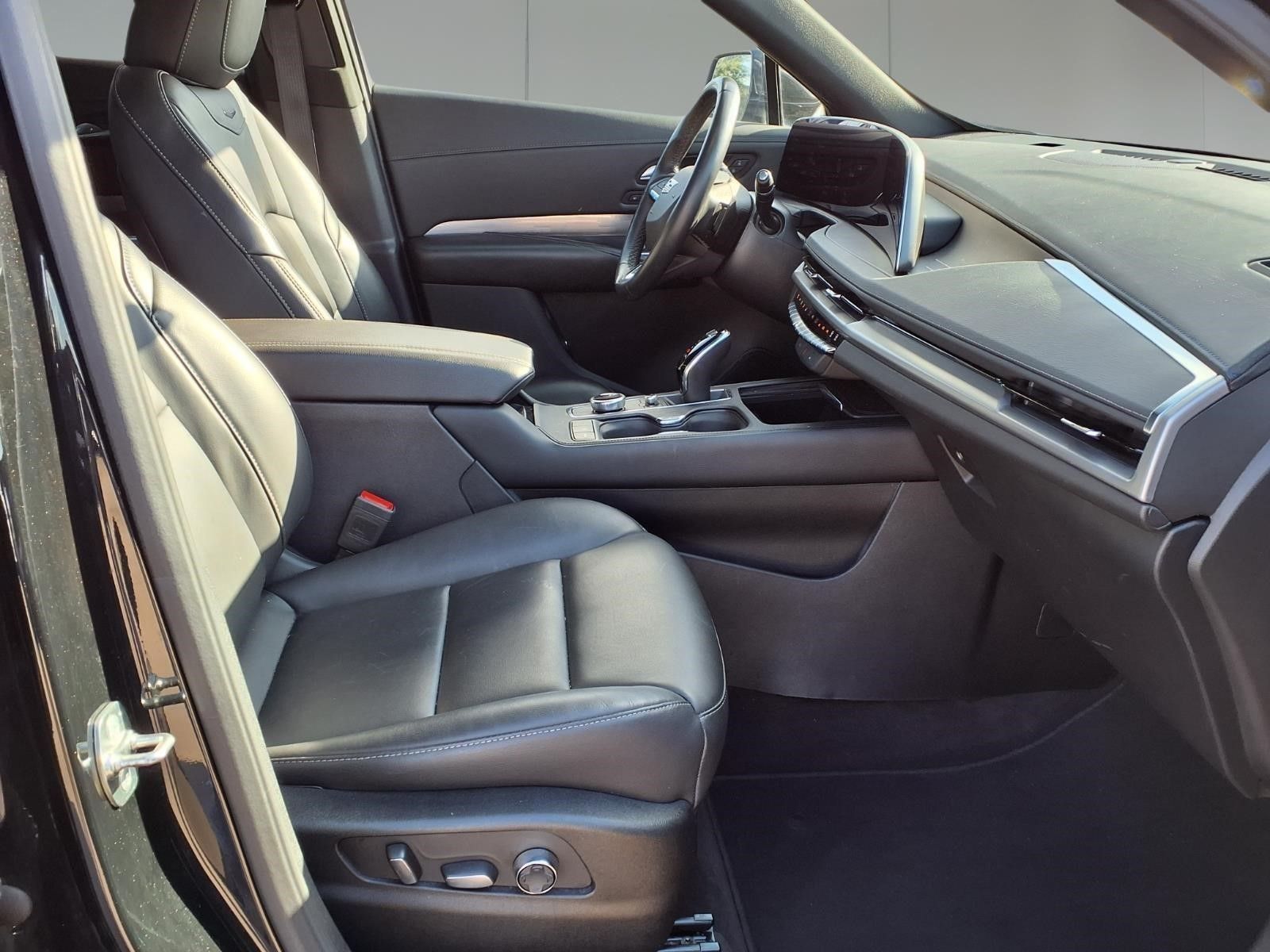 2025 Cadillac XT4 Premium Luxury Black at Bayway Cadillac of The Woodlands