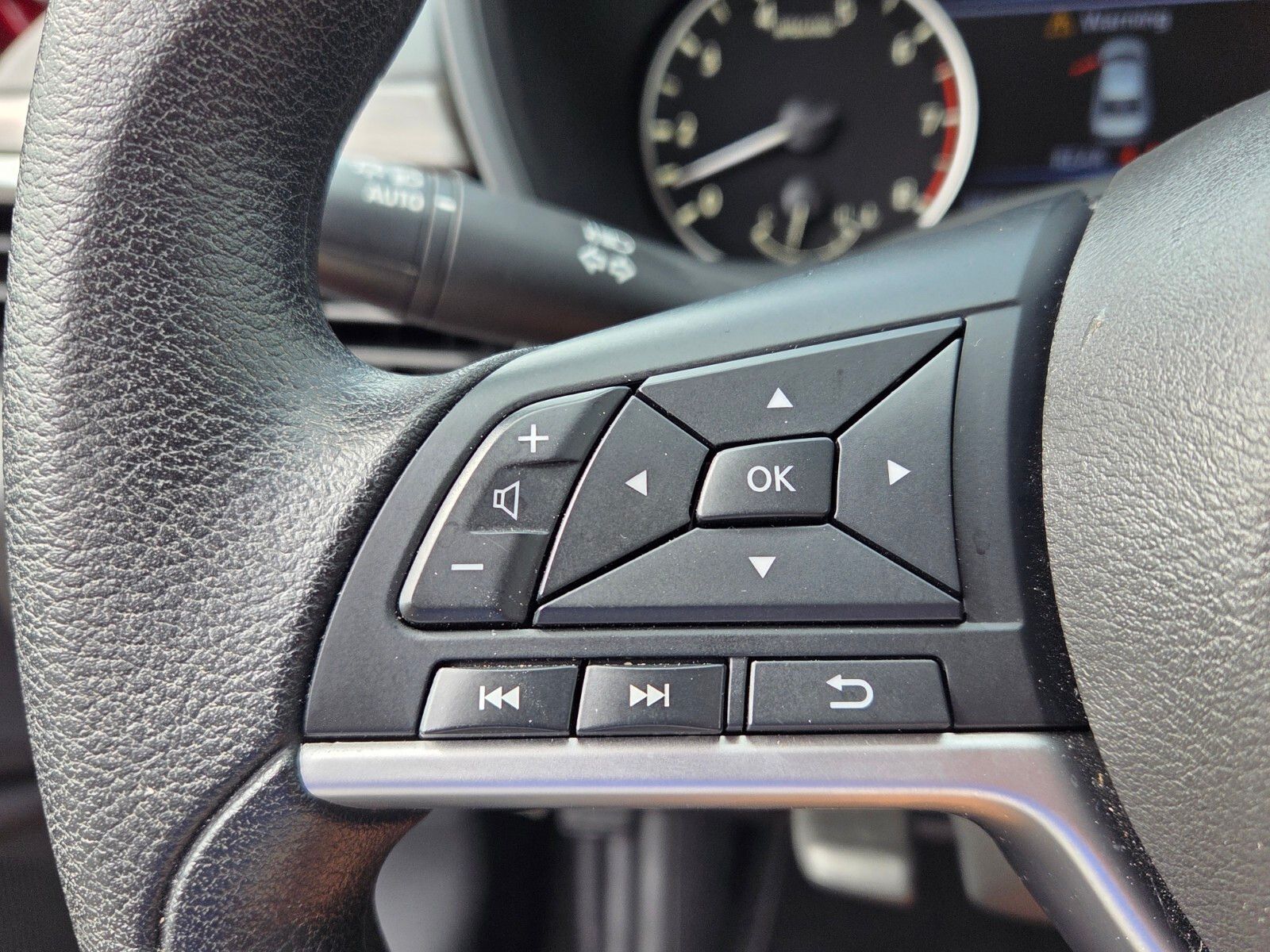2025 Nissan Altima SV - Photo 23