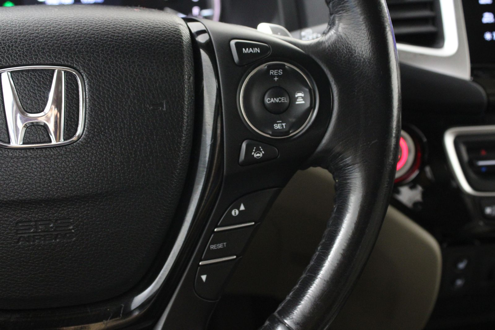 Used 2017 White Honda Elite image 19