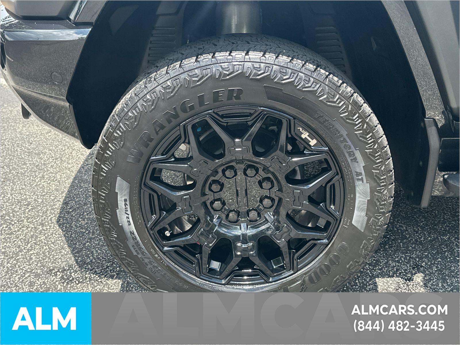 Used 2025 Black GMC 2X image 12