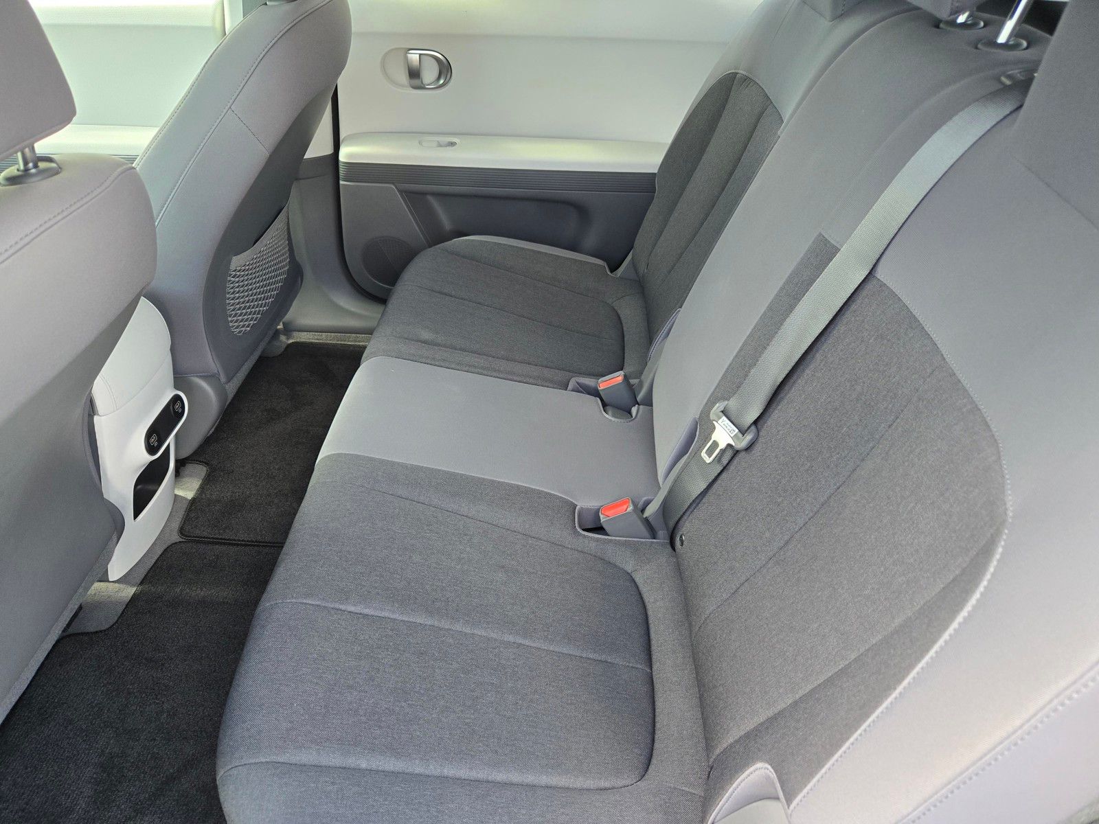 2024 Hyundai IONIQ 5 SEL - Photo 12