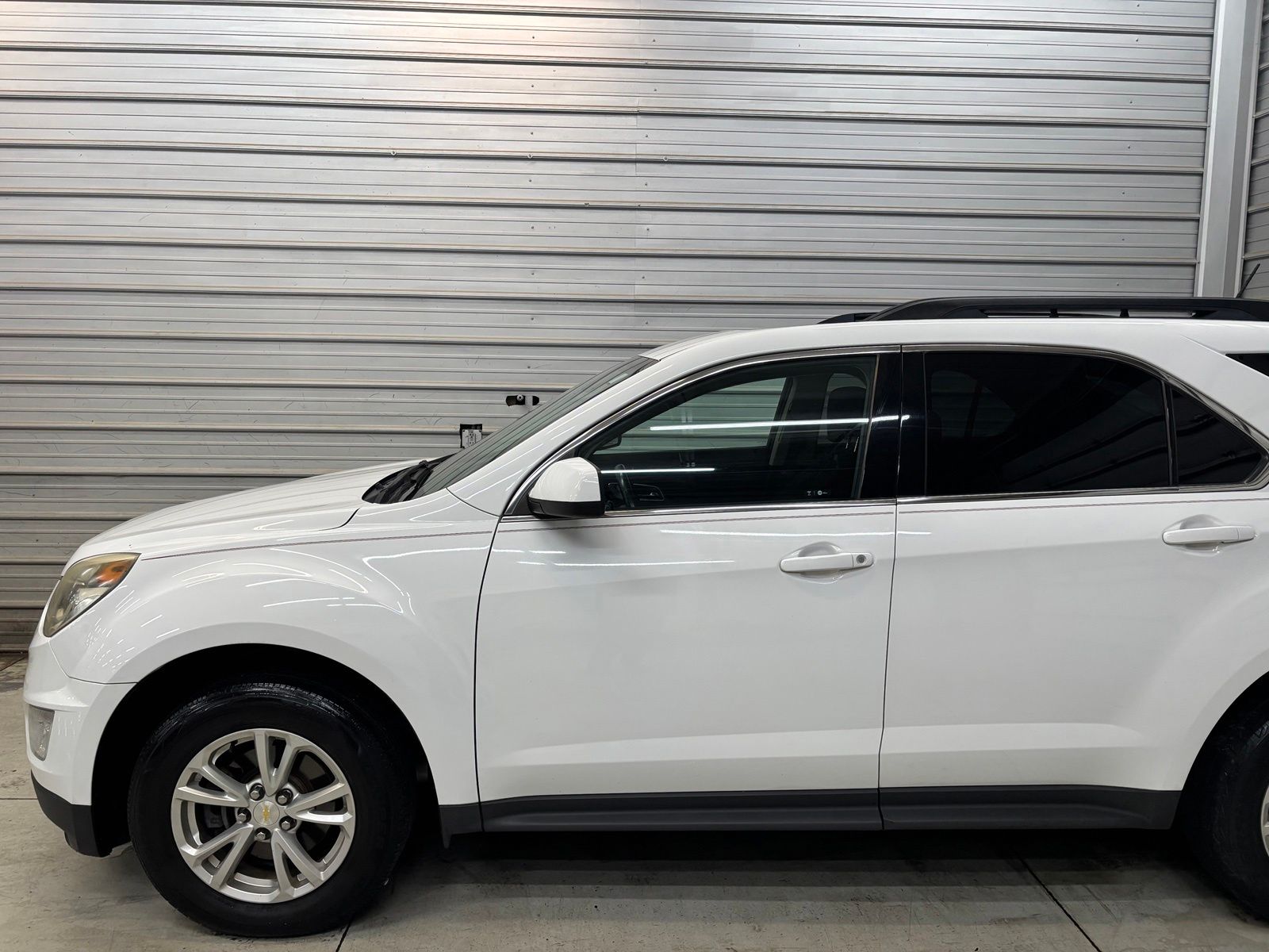 Photo 3 of 2017 Chevrolet Equinox LT