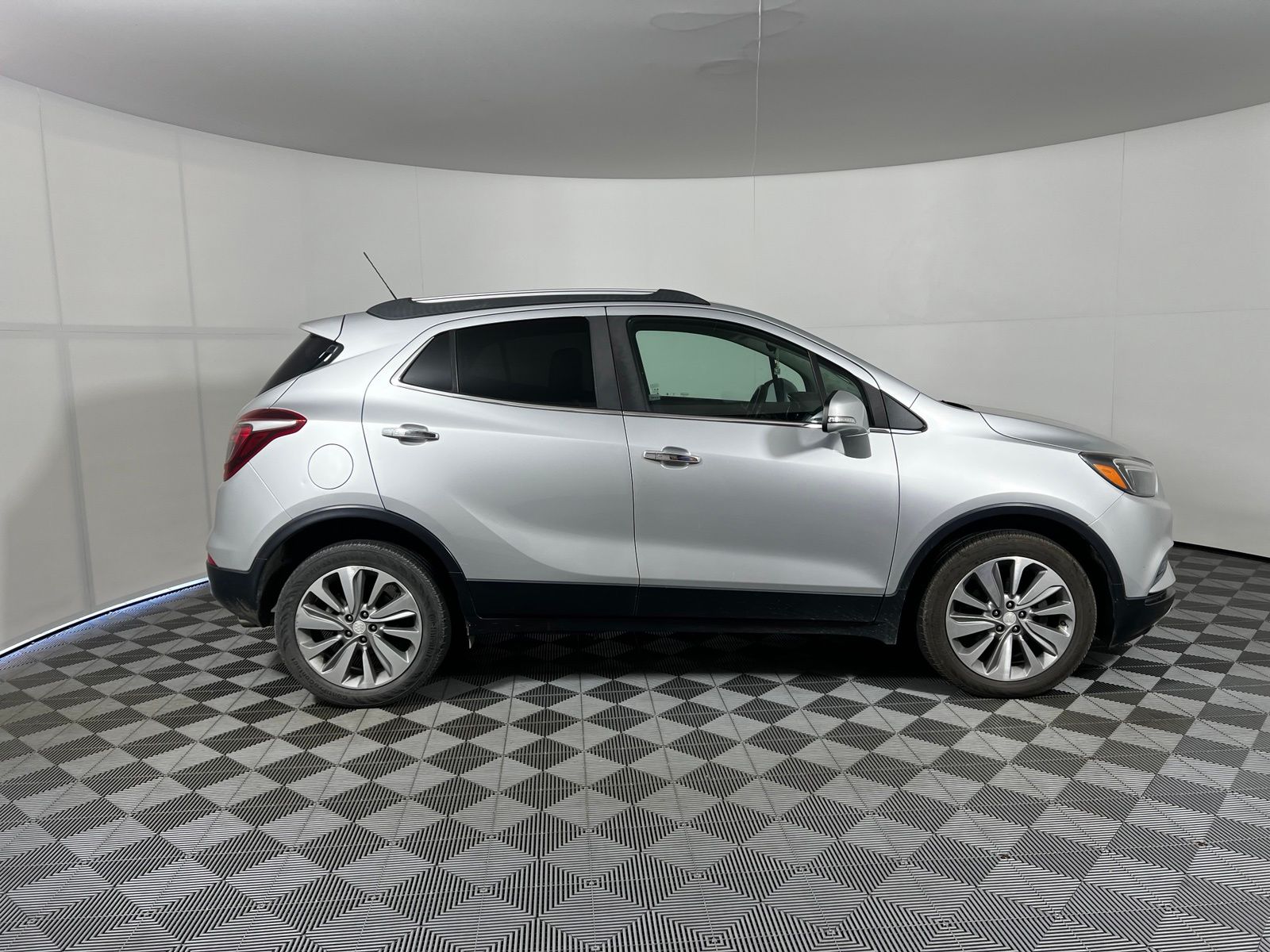 Thumbnail: 2019 Buick Encore - 4