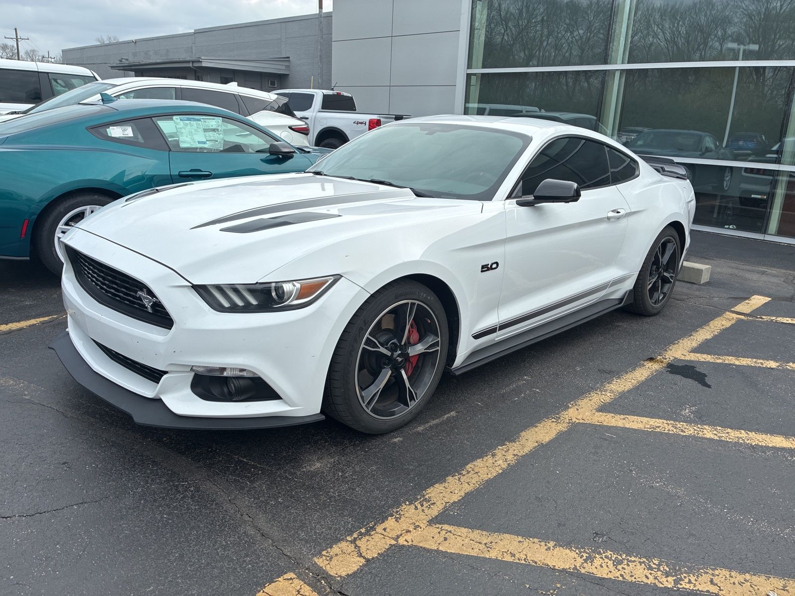 2016 Ford Mustang GT Premium Coupe RWD