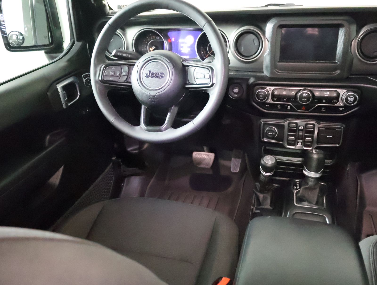 2023 Jeep Gladiator Willys photo