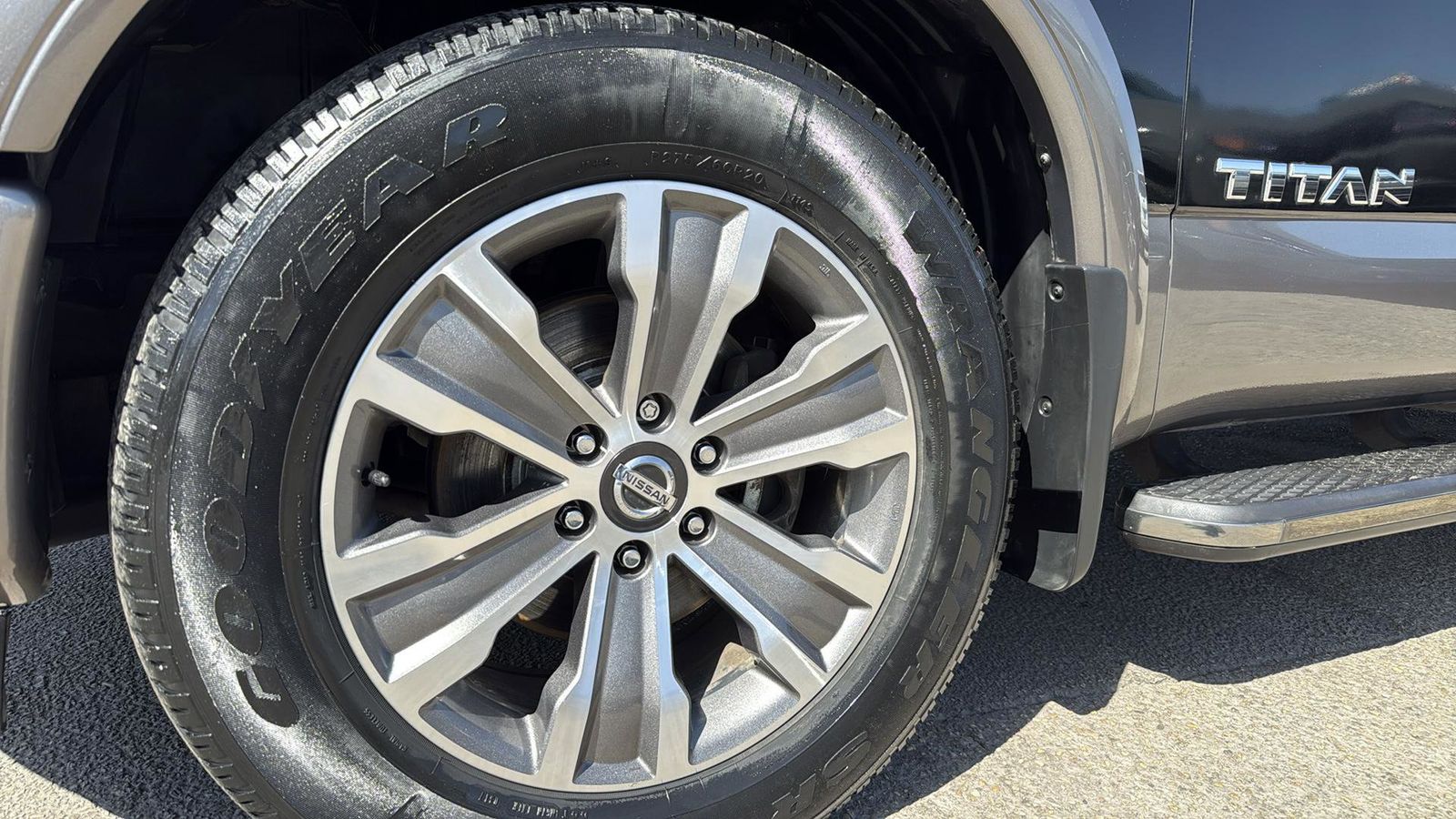 Used Car 2017 Nissan Titan  Platinum Reserve For Sale Under $25,000 In Austin, Texas