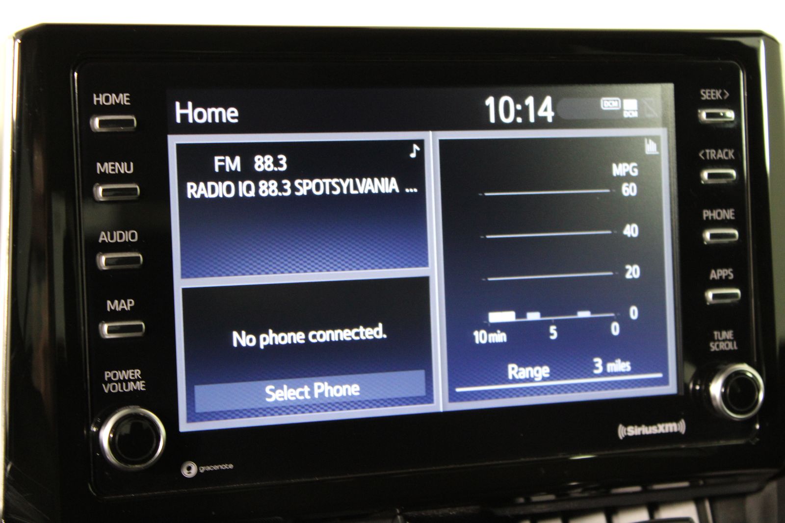 Used 2021  Toyota LE image 5