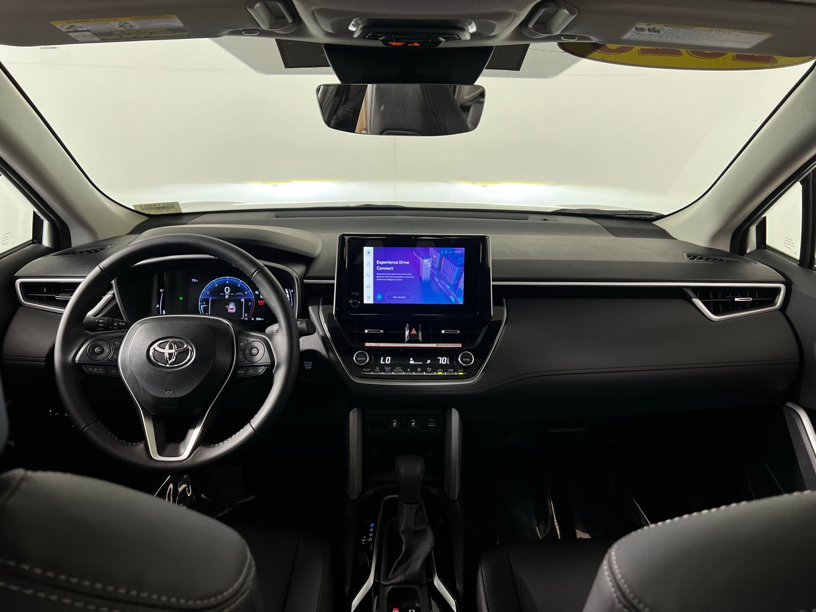 2025 Toyota Corolla Cross XLE 25