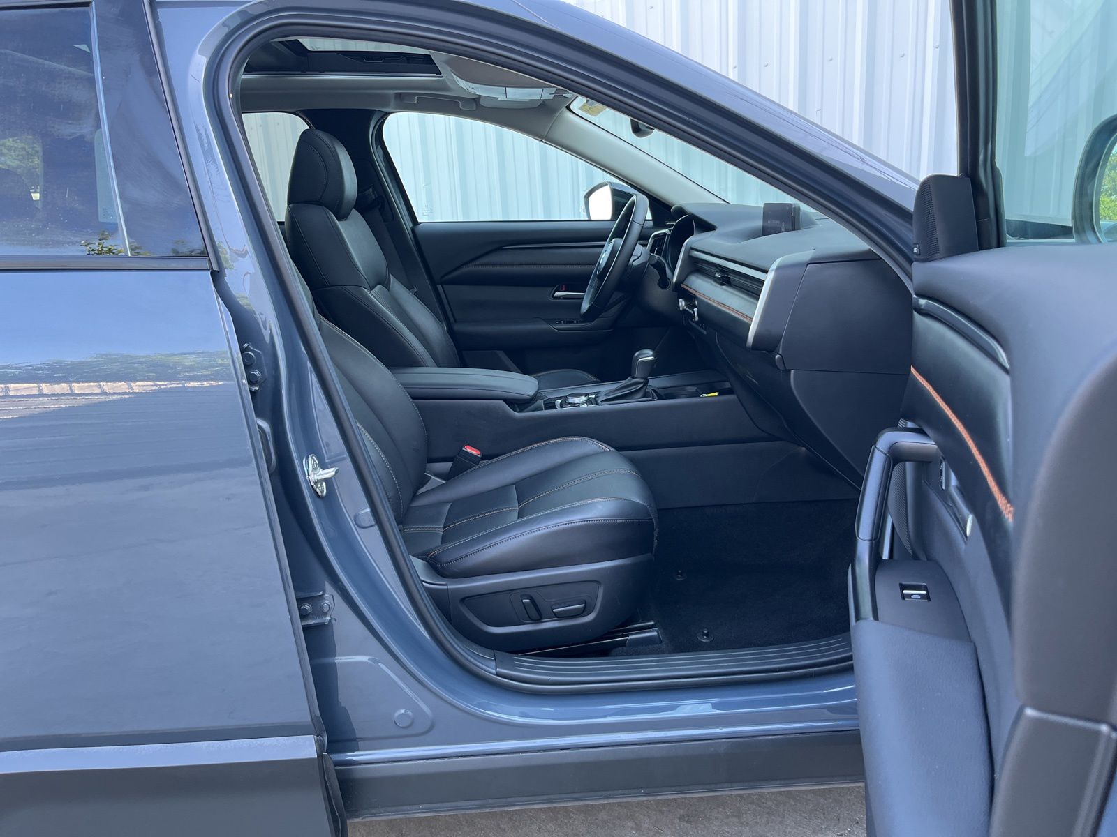 Used Car 2025 Mazda Cx-50 Hybrid  Premium For Sale Under $35,000 In Austin, Texas