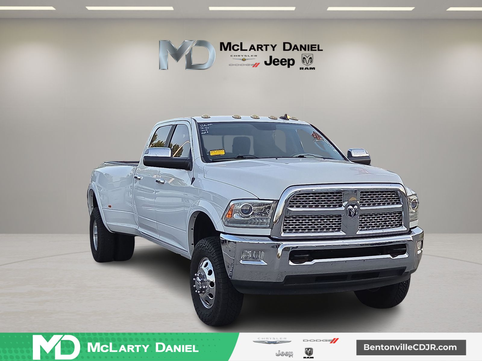 Bright White Clearcoat 2015 RAM 3500 Pickup Truck Four-Wheel Drive 6-Speed Automatic