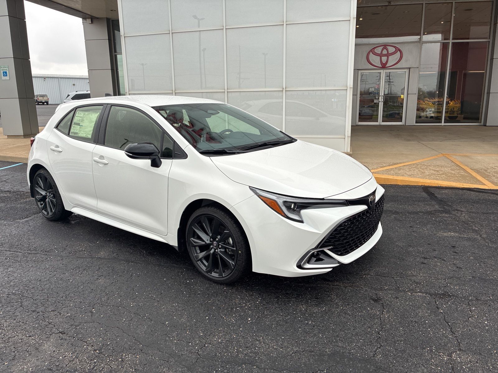 Ice Cap 2026 Toyota Corolla Hatchback XSE FWD Hatchback Front-Wheel Drive Continuously Variable Transmission