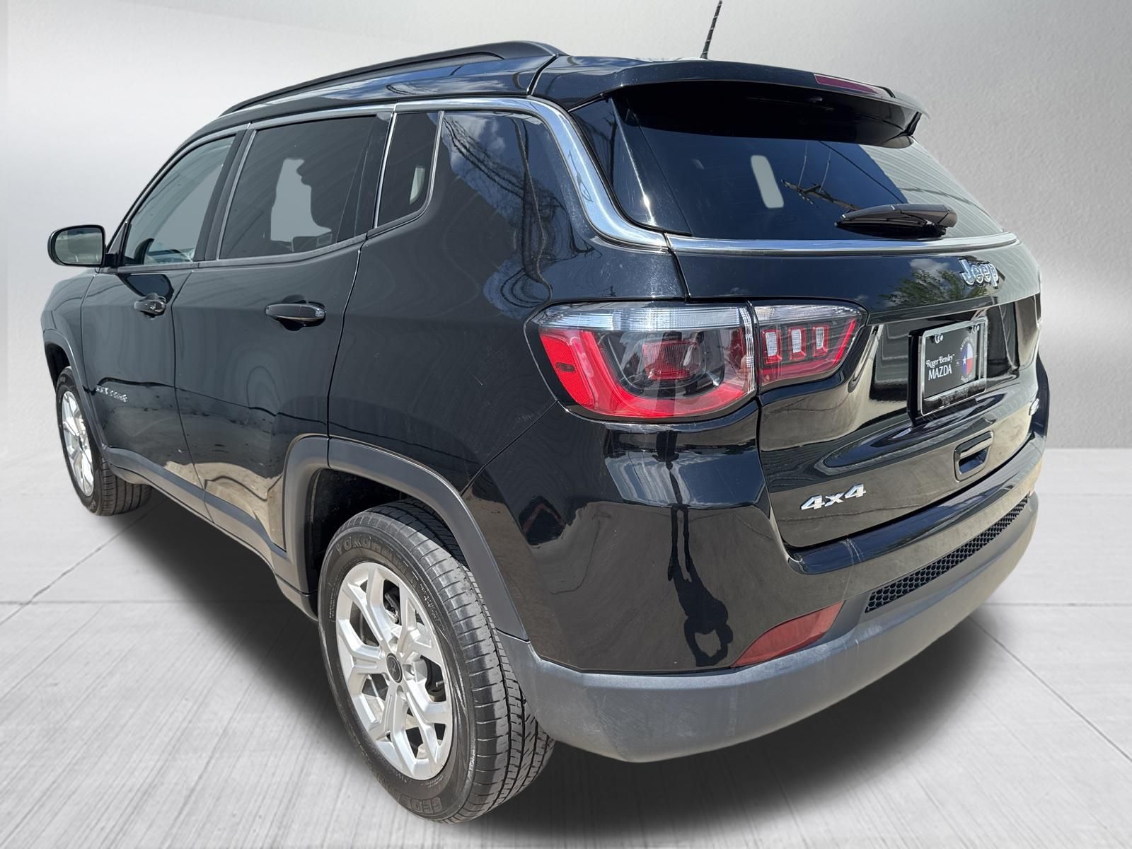 Used Car 2025 Jeep Compass  Latitude For Sale Under $25,000 In Austin, Texas