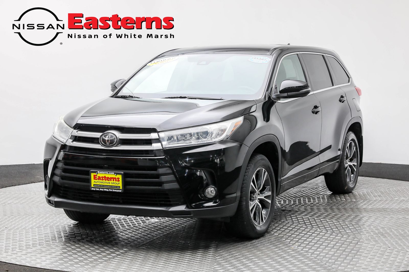 2017 Toyota Highlander LE Plus's photo