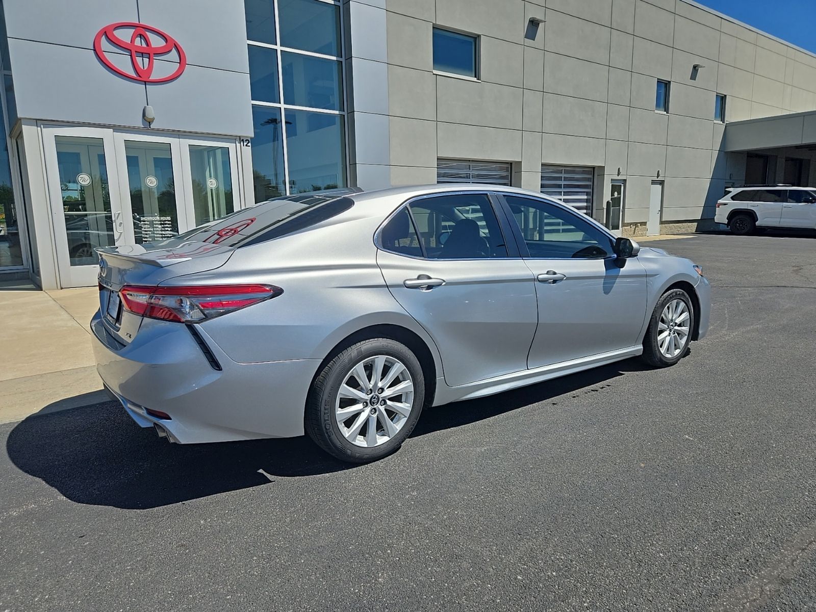 used 2018 Toyota Camry car, priced at $19,250