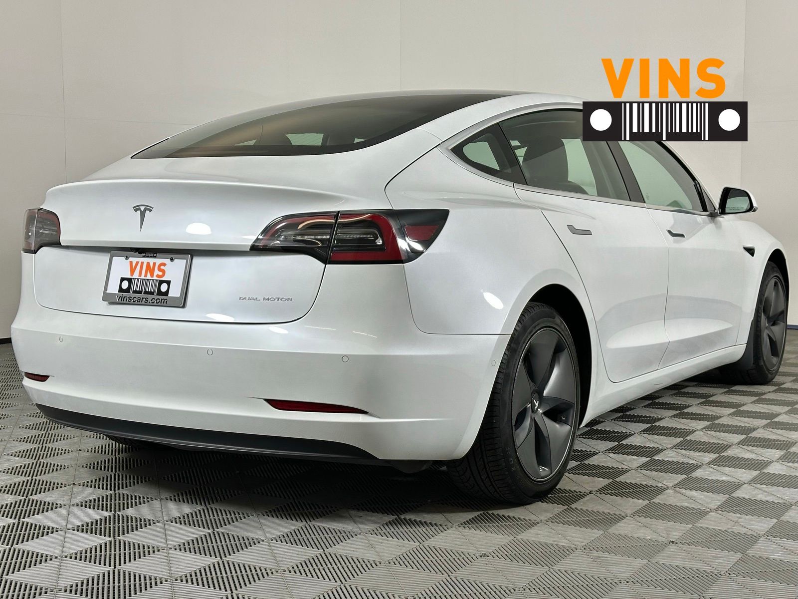2020 Tesla Model 3 Long Range Dual Motor All-Wheel Drive's photo