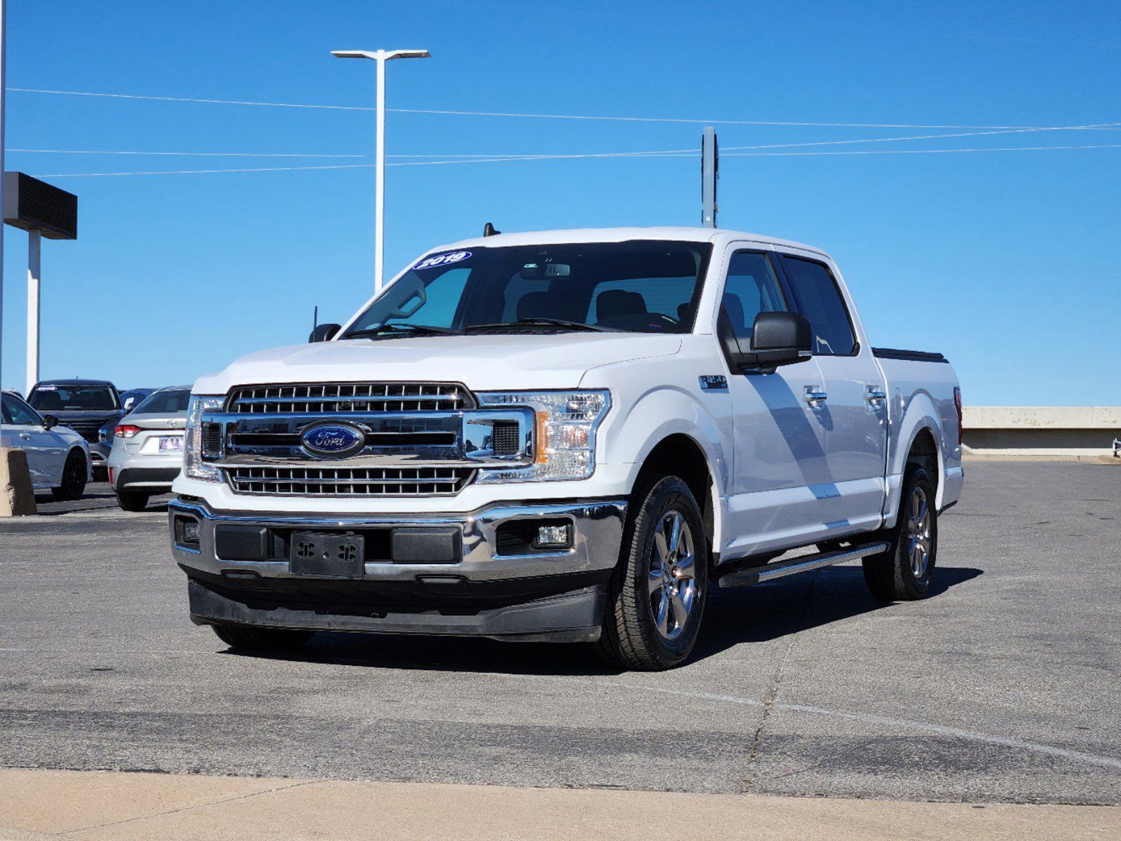 2019 Ford F-150 XLT 2