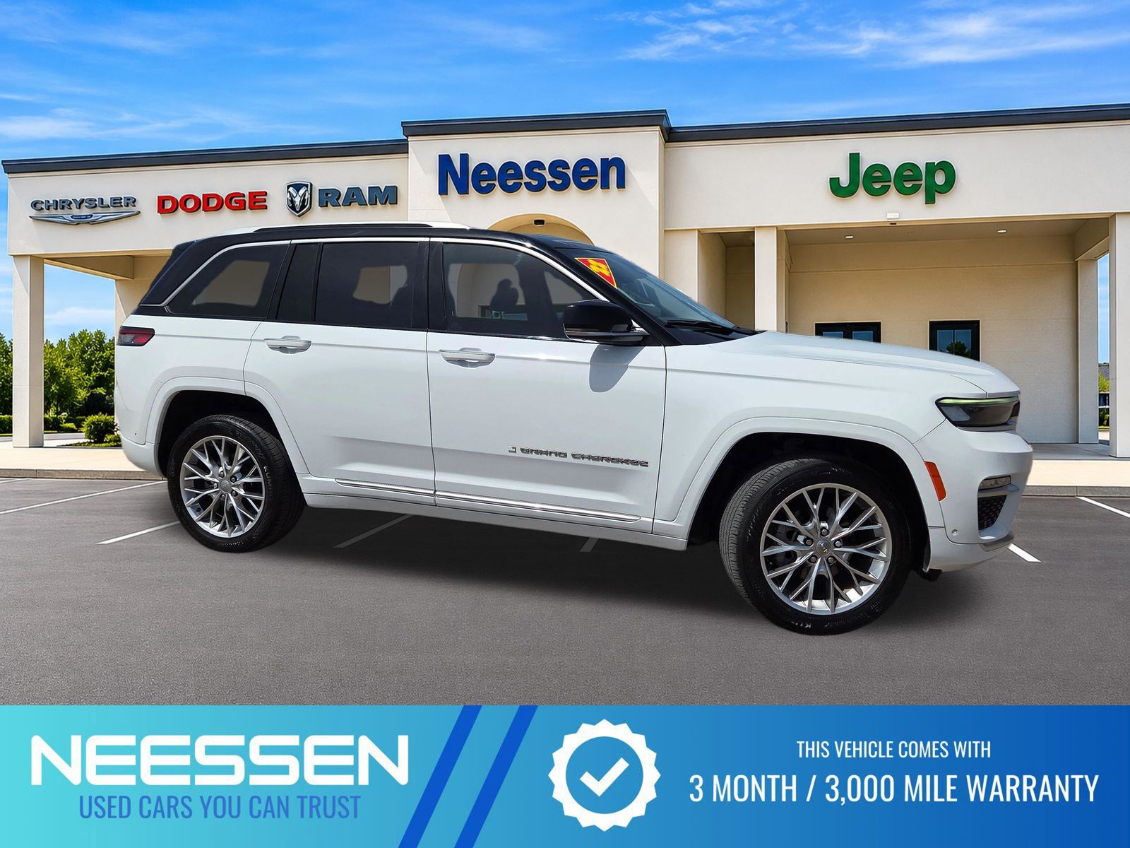 2022 Jeep Grand Cherokee Summit RWD
