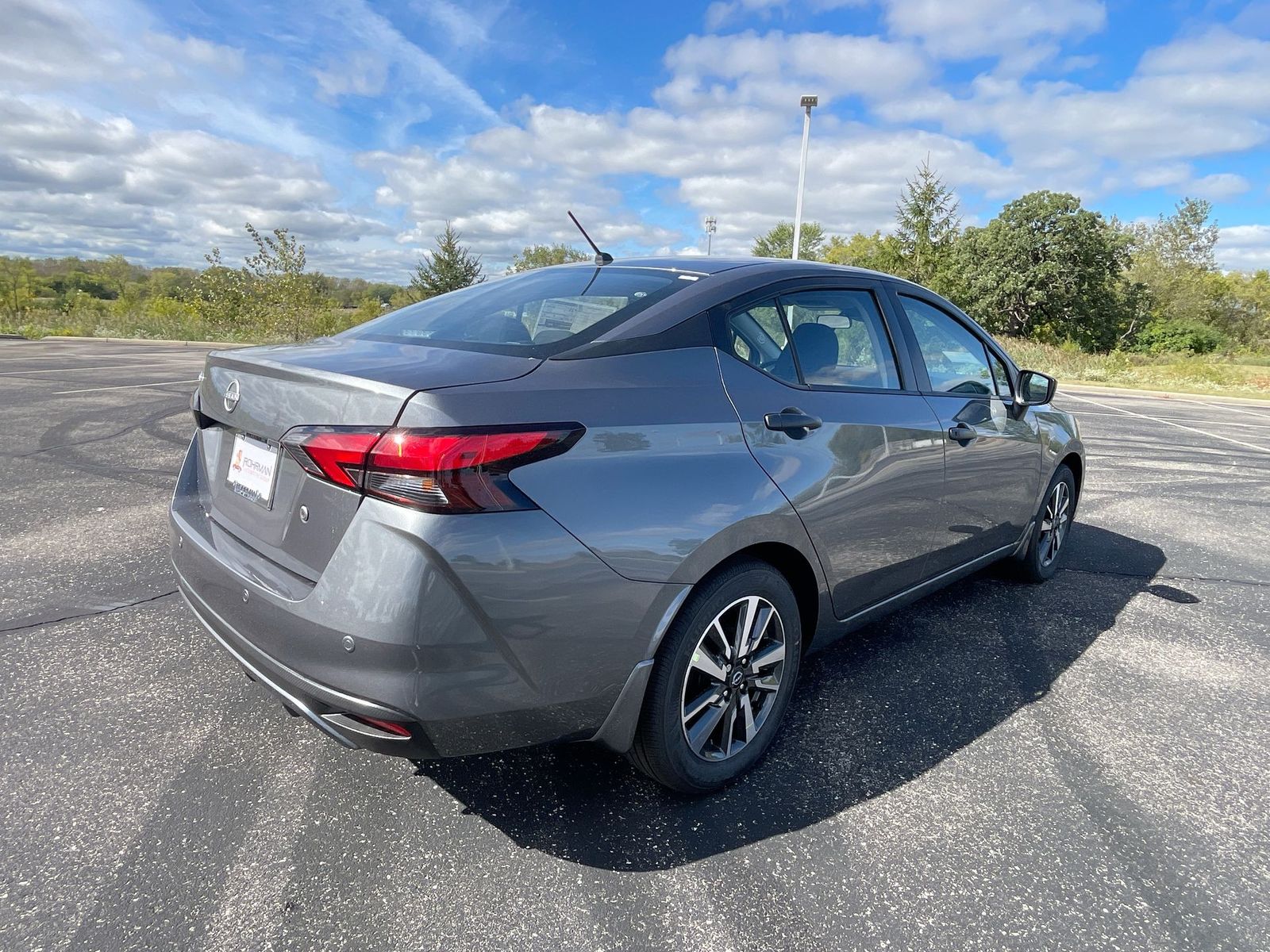 2024 Nissan Versa 1.6 S 34