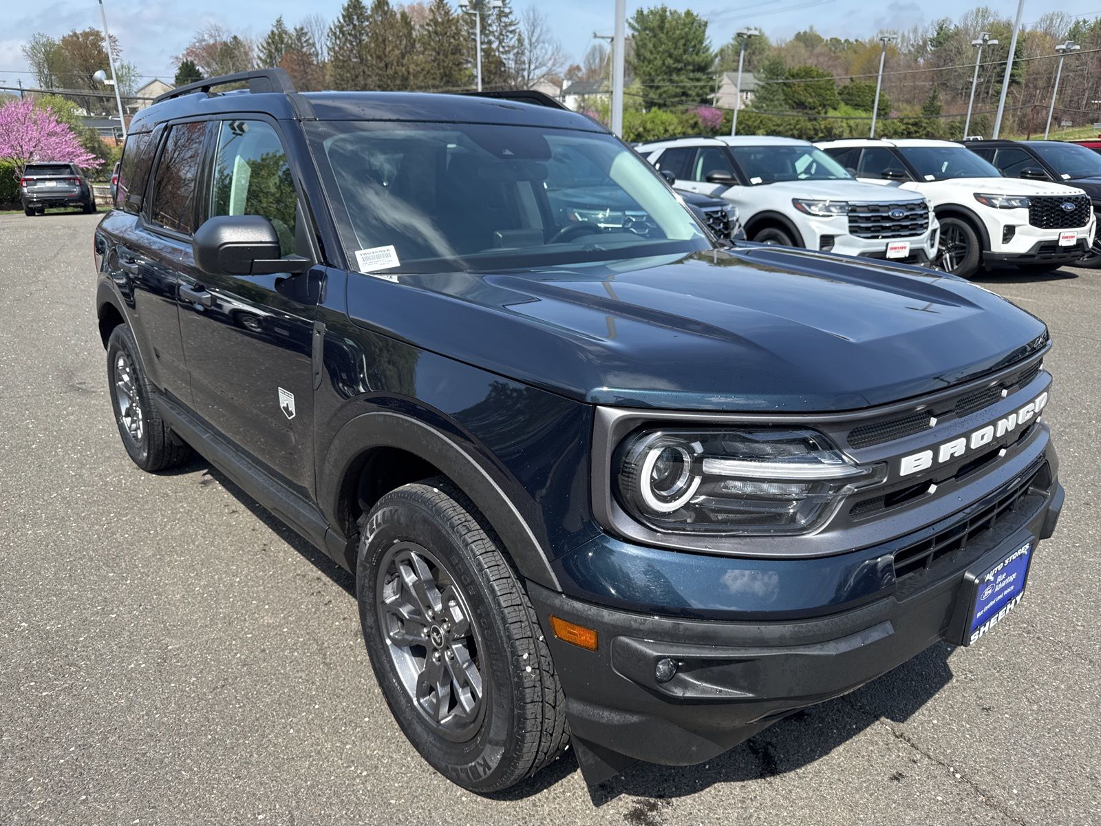 View vehicle photo 2