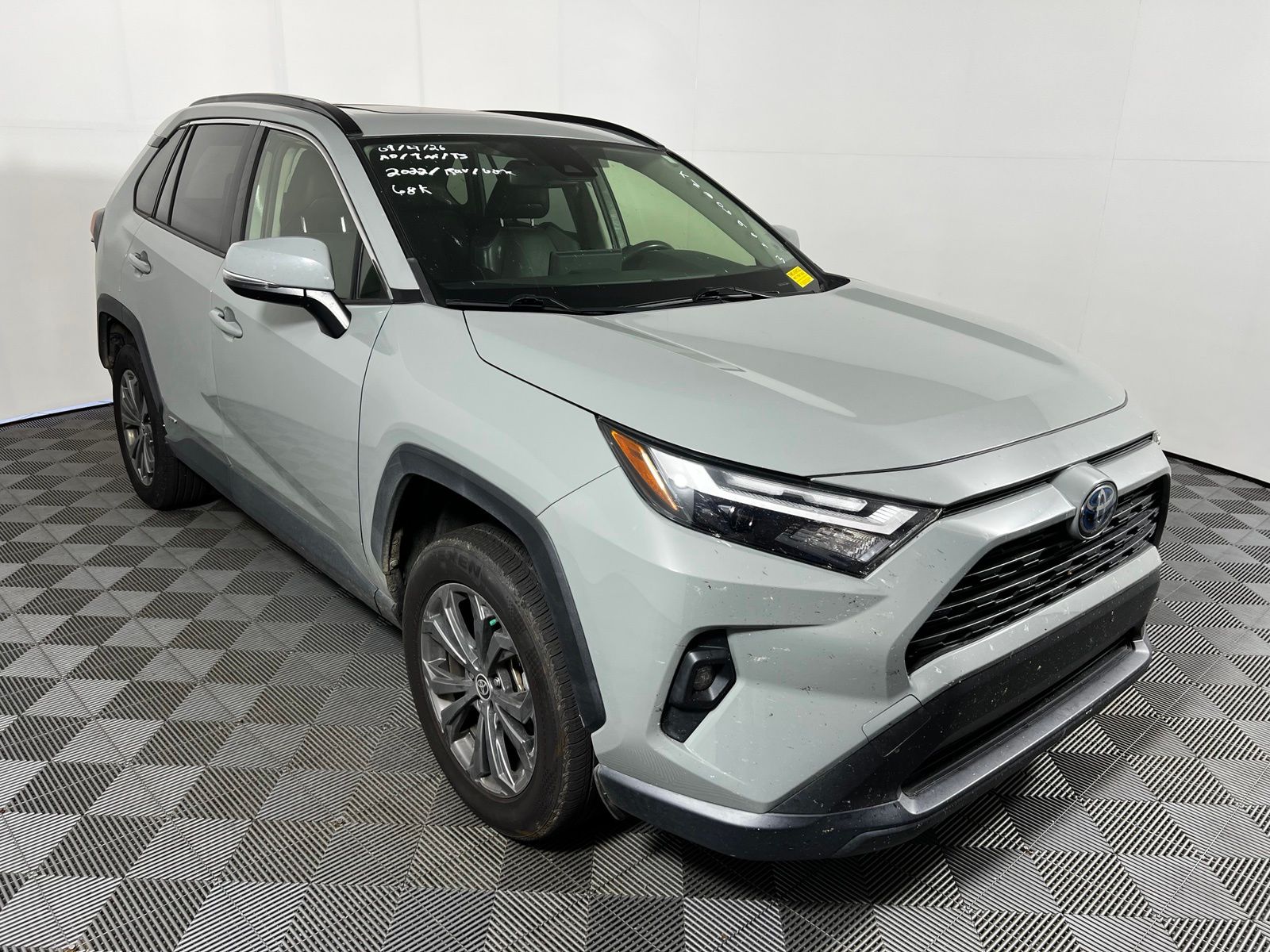 Thumbnail: 2022 Toyota RAV4 - 3