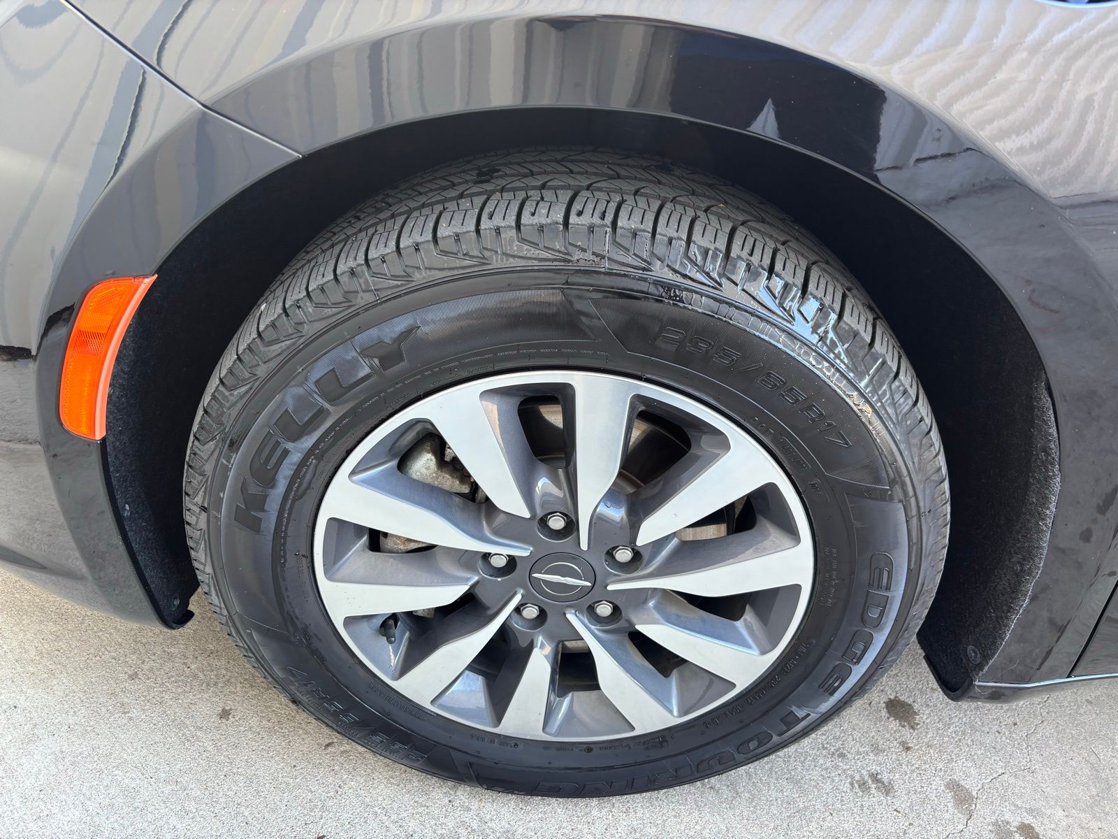 Used Car 2024 Chrysler Pacifica Hybrid  Select For Sale Under $35,000 In Austin, Texas