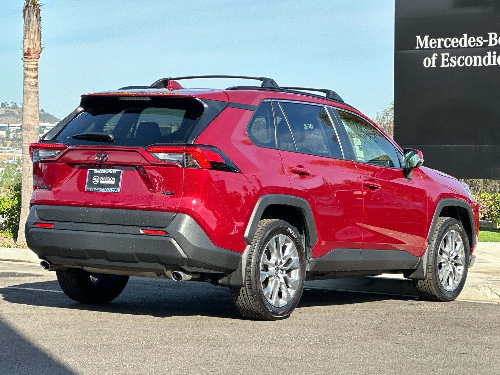 View vehicle photo 3