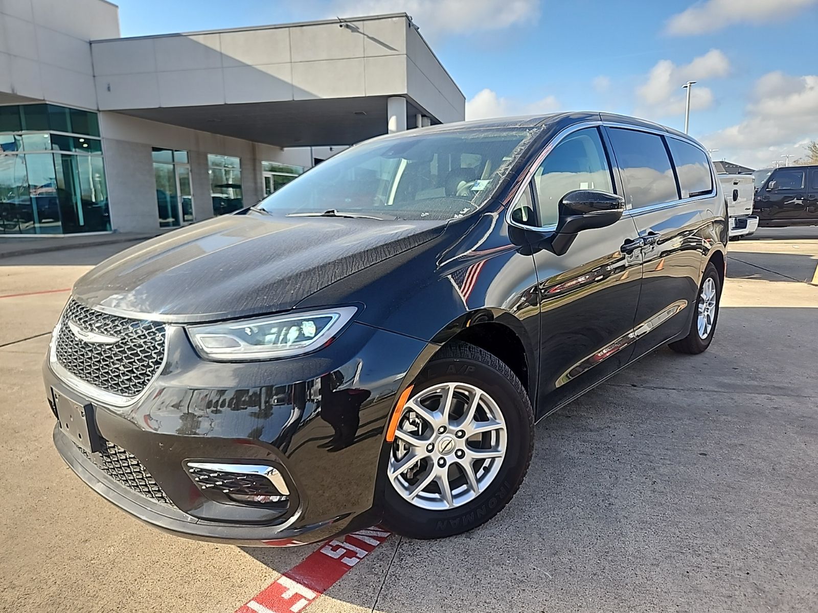 2023 Chrysler Pacifica Touring L FWD