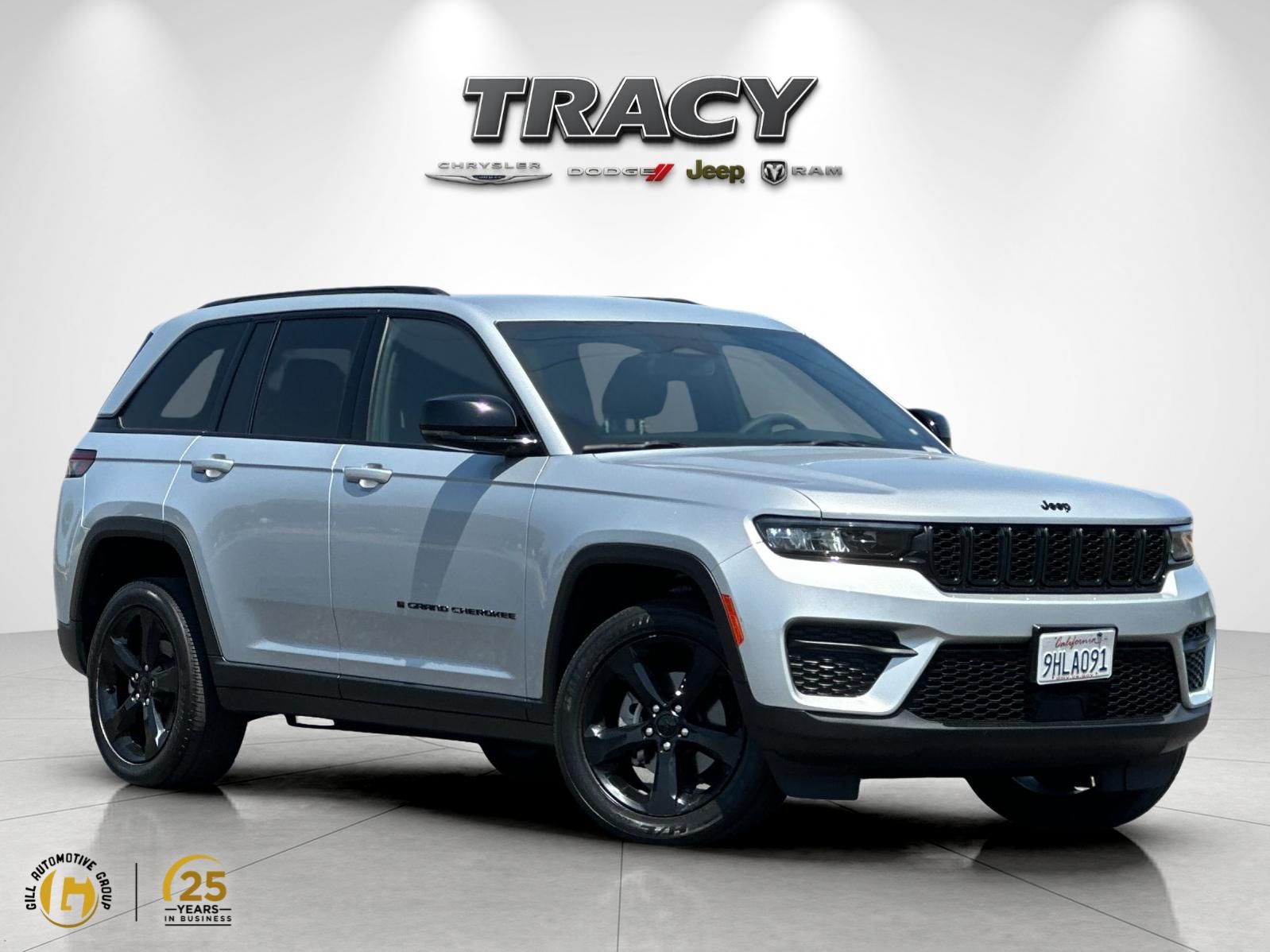 Silver Zynith 2023 Jeep Grand Cherokee SUV / Crossover 4X2 8-Speed Automatic