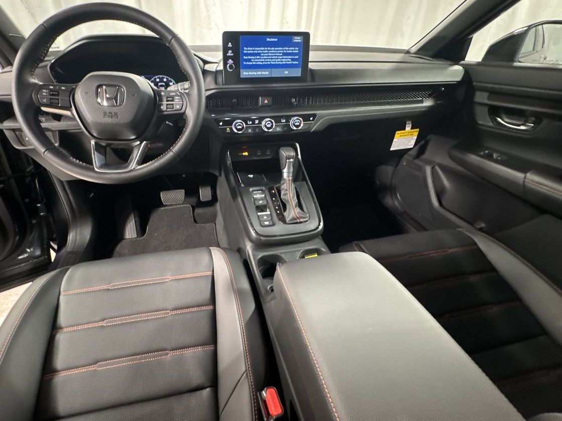 new 2026 Honda CR-V Hybrid car, priced at $41,675