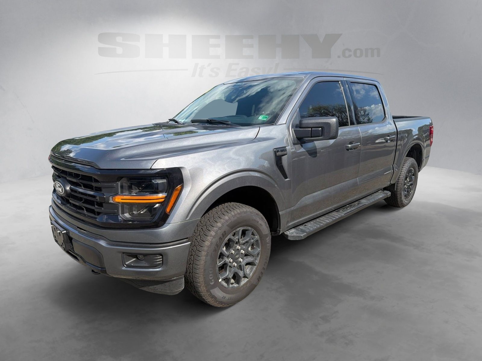 Used 2025 Carbonized Gray Metallic Ford XLT image 16