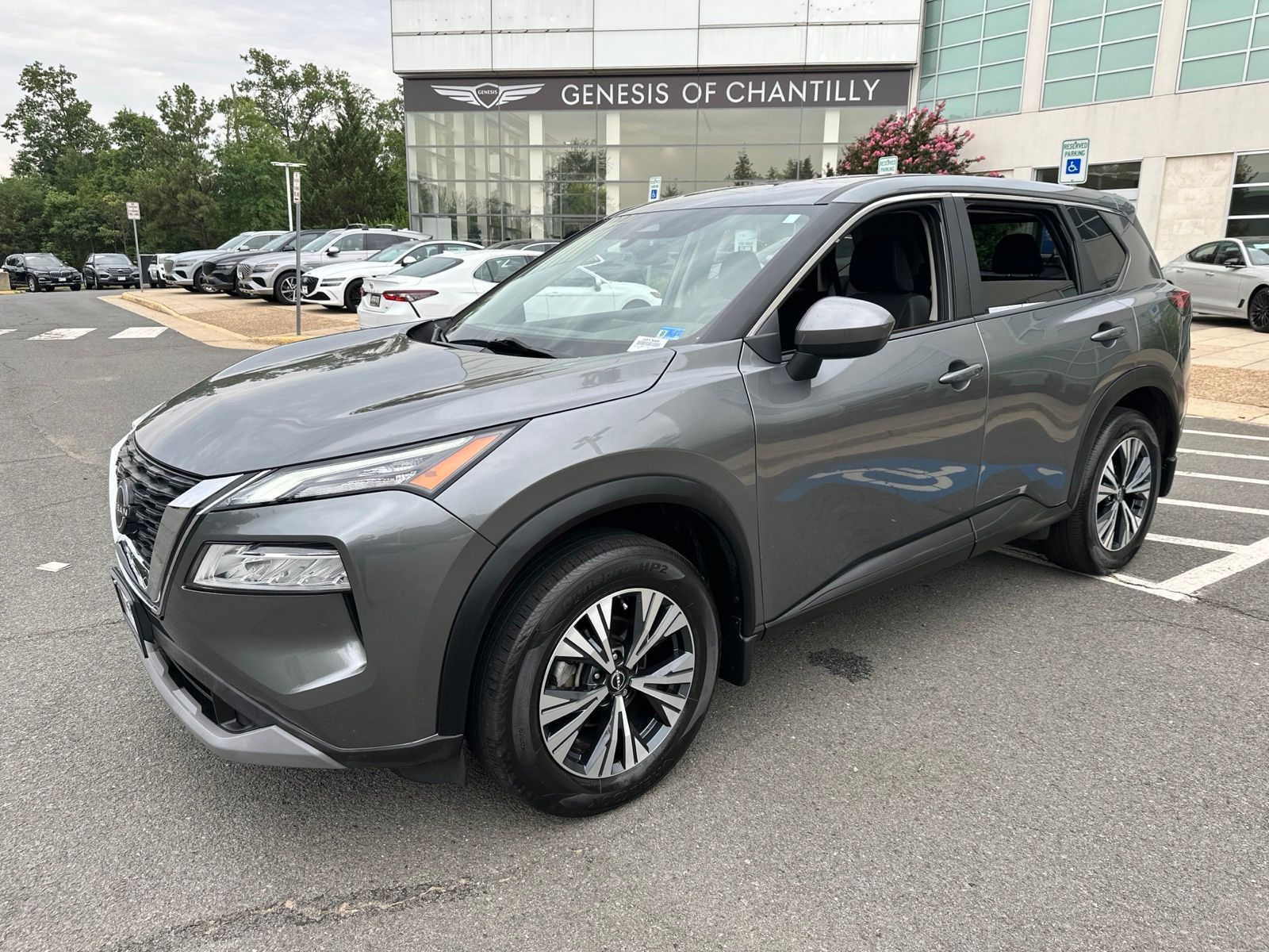 Used 2023 Gray Nissan SV image 3