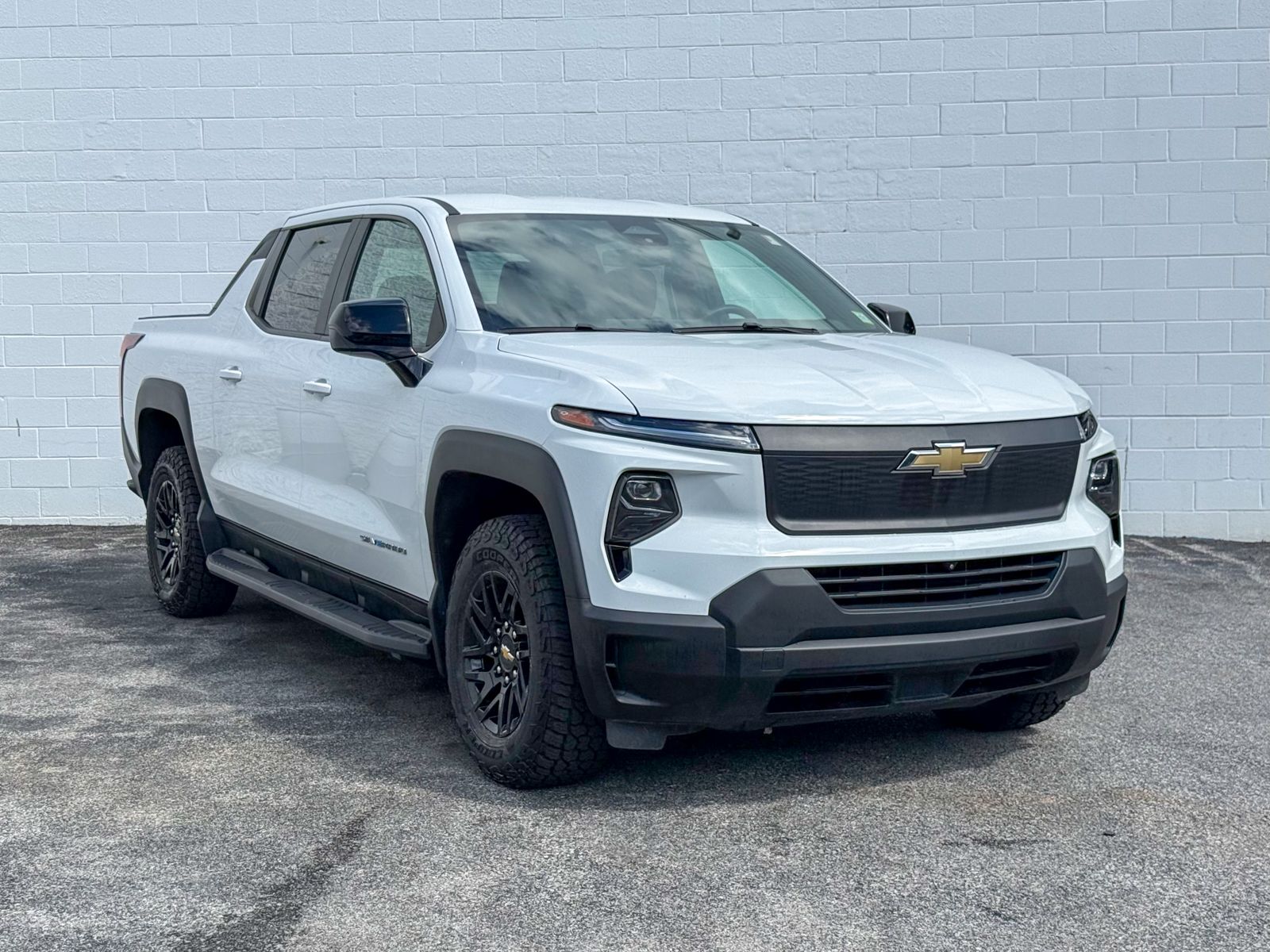 Summit White 2024 Chevrolet Silverado EV Pickup Truck All-Wheel Drive 1-Speed Automatic