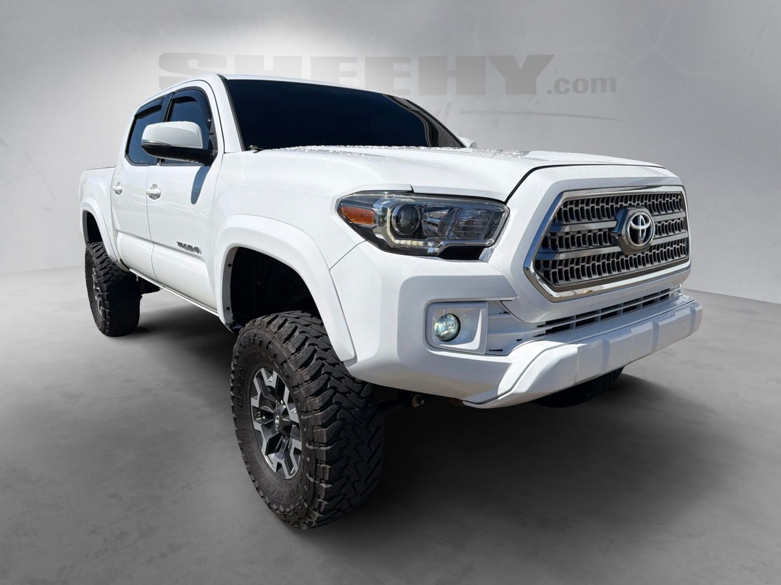 Used 2017 Super White Toyota TRD Off-Road image 2