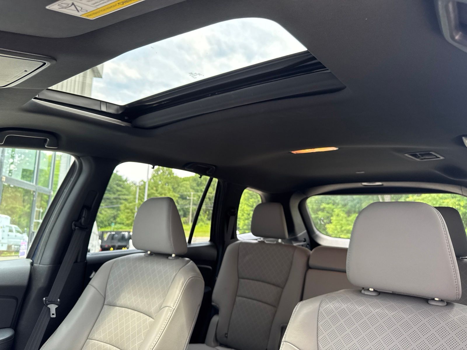 Used 2020 Obsidian Blue Pearl Honda EX-L image 10