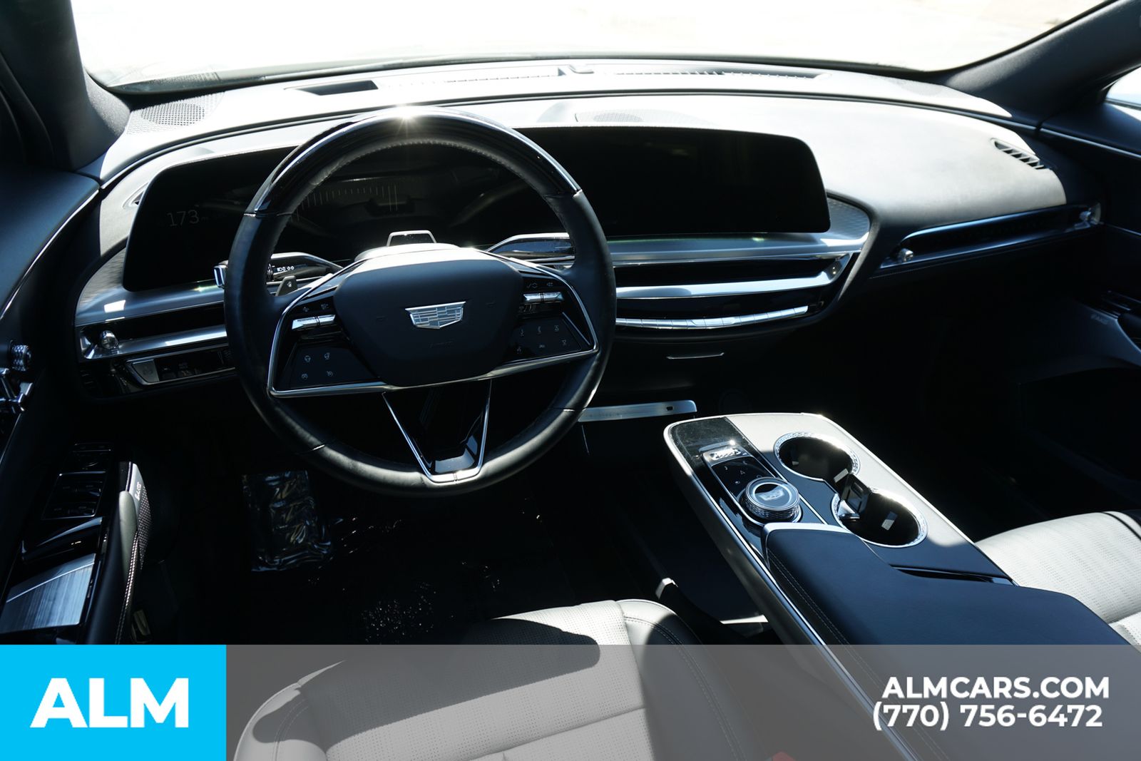 Used 2024 Silver Cadillac Luxury image 31