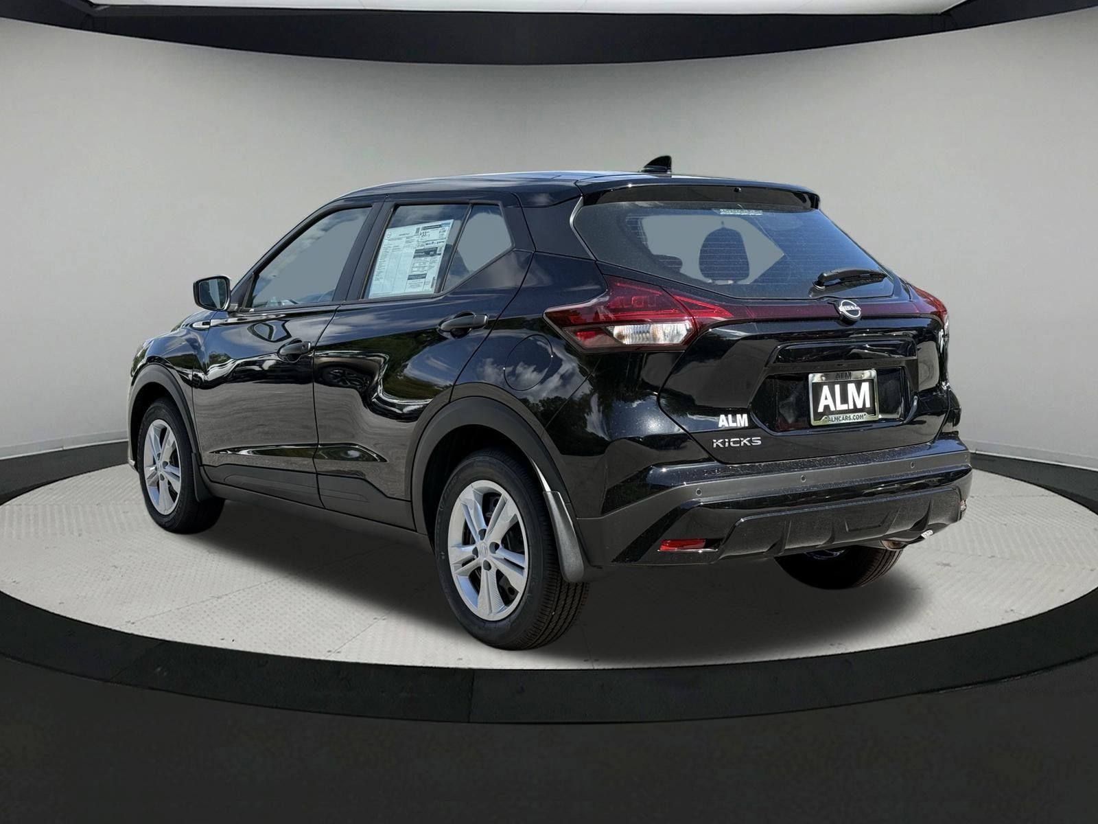 2025 Nissan Kicks Play S photo 19